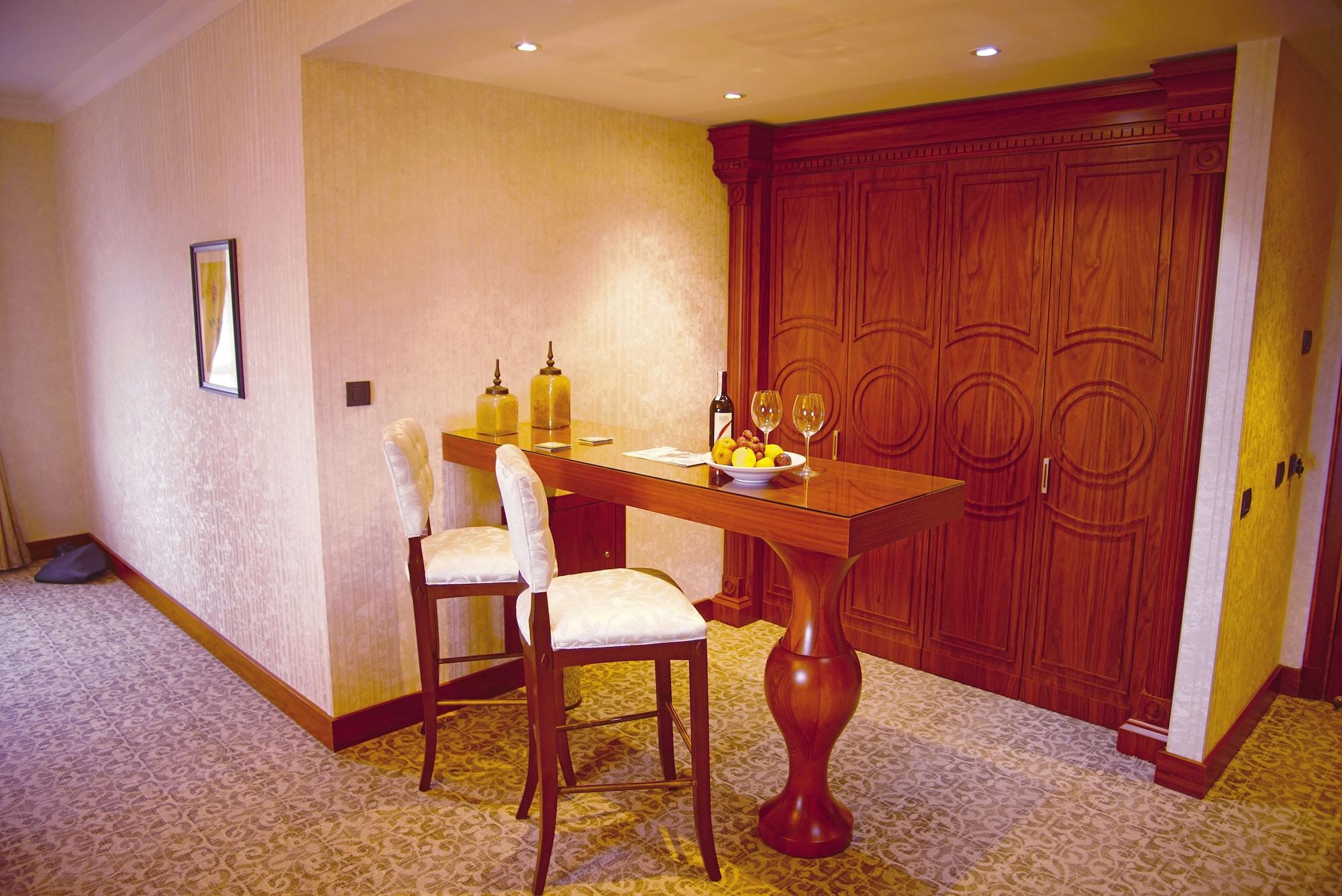 Hotel The Park Merter Istanboel